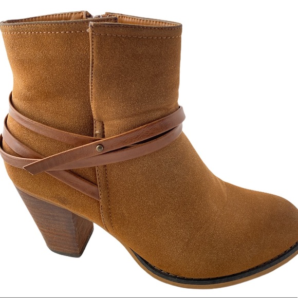 BUCCO Emmy Caramel Brown Side Zip Bootie 9 - Picture 2 of 6